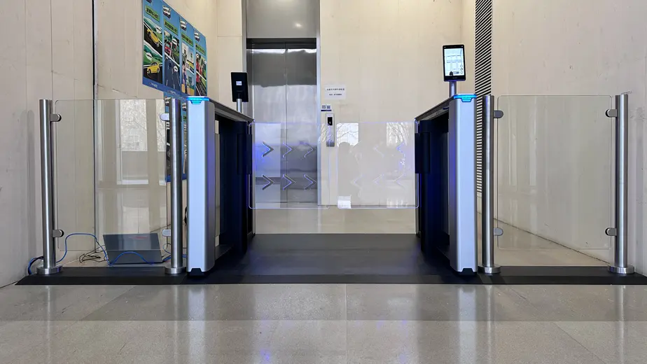 Биометрический контроль доступа к офисным зданиям